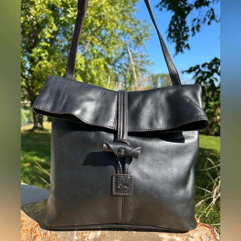 Dooney & Bourke Medium Florentine Black Leather Toggle Crossbody NWOT - Picture 3 of 17